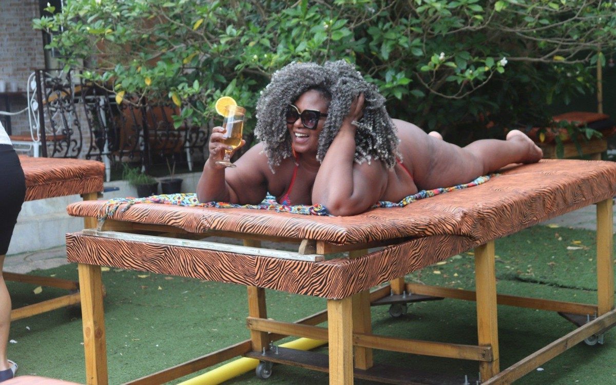 Empoderadas: Espaço Fina Flor Bronzeamento Natural promove ação para mulheres plus size