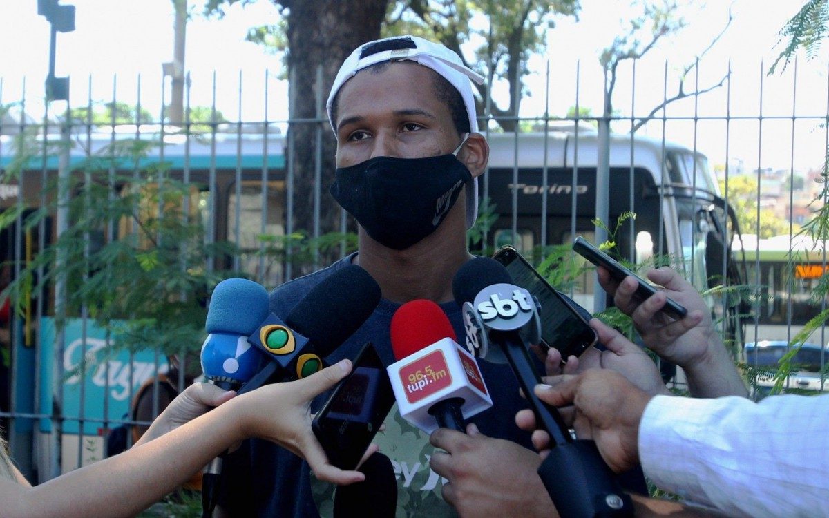 Primo de Ray, Lucas Isa&iacute;as da Silva, acusa PM de morte de adolescente de 14 anos - Estefan Radovicz / Agencia O Dia