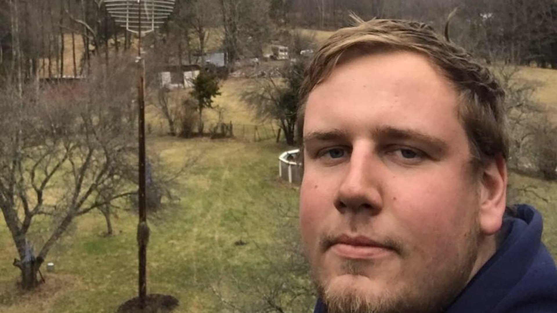 Homem morre em explosão durante preparação do chá revelação do primeiro filho