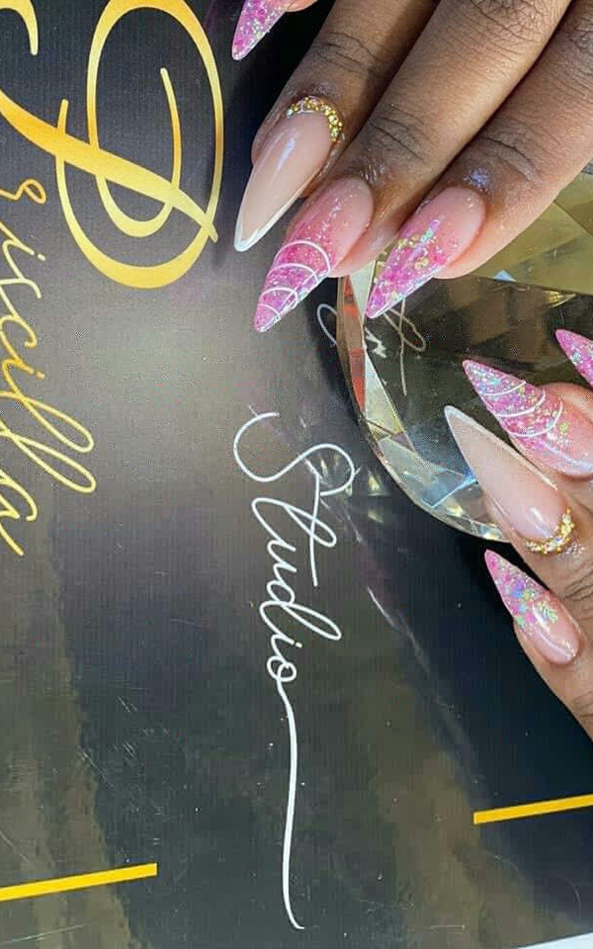 Alongamento de unhas