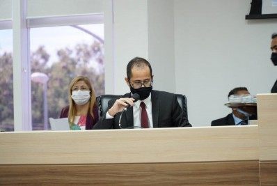 Professor Michel solicita ao Executivo informações sobre cotações de vacinas contra a Covid-19