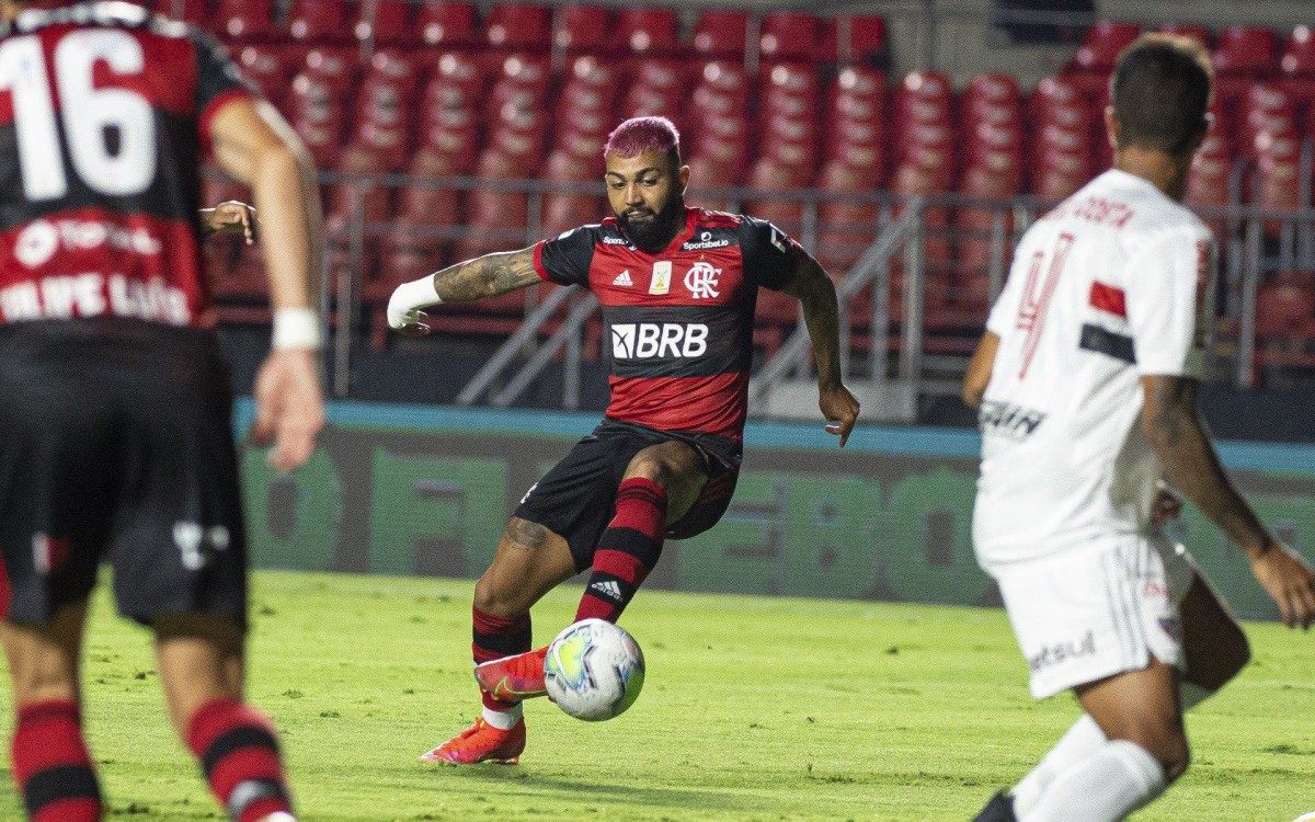 Gabigol no Morumbi: com dores na coxa, ele deu lugar a Pedro - Alexandre Vidal - Flamengo