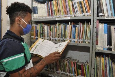 Magé reabre Biblioteca Municipal