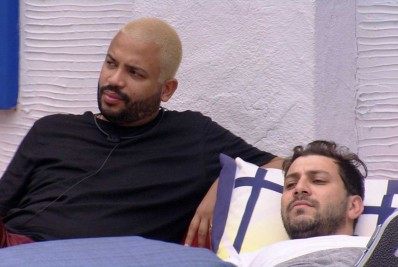 Projota desabafa com Caio: 'As pessoas são falsas demais'