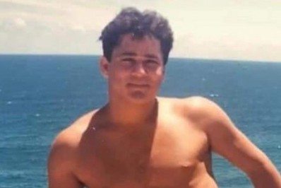 Ousado! Leonardo relembra foto de 22 anos atrás e impressiona seguidores