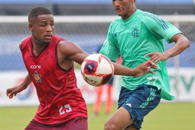Sub-20 do Flamengo perde para time profissional da Portuguesa-RJ em amistoso na Gávea 