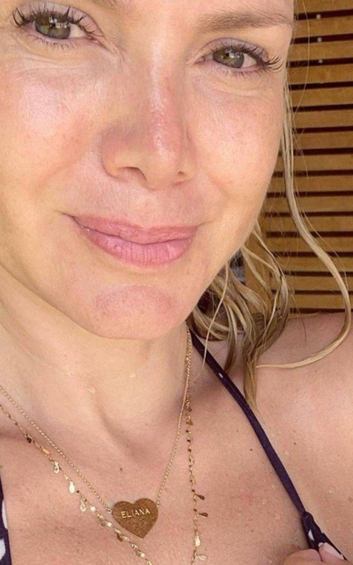 Eliana relembra fotos de biquíni em Paraty: 'Livre'