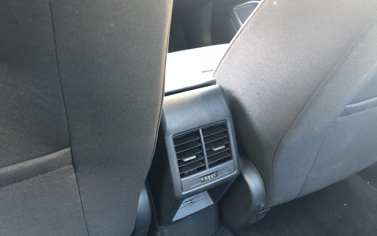 Assim como as demais versões, Virtus GTS traz como comodidade para quem vai atrás as saídas de ar-condicionado