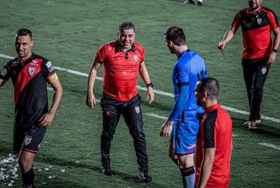 Vasco avalia nomes e pretende anunciar técnico até o início da próxima semana