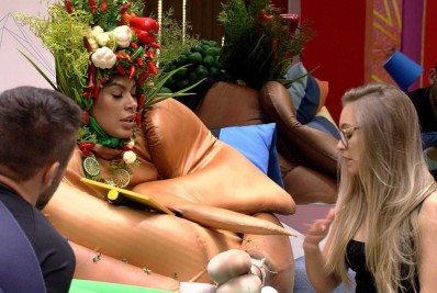 Pocah conversa com brothers sobre possível Big Fone: 'A gente tem que se organizar'