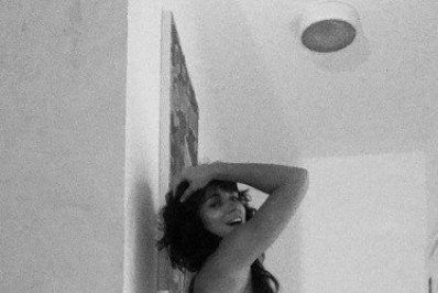 Ousada! Bianca Bin faz a temperatura subir ao posar completamente nua 