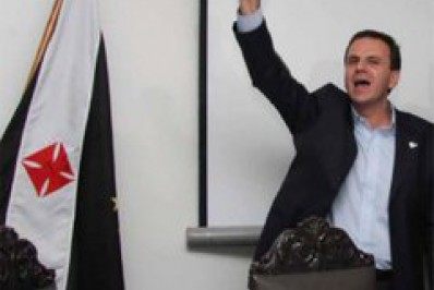 Eduardo Paes compara torcedor do Vasco ao cidadão carioca: 'Tem dias de alegria e outros de sofrimento'