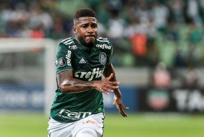 Palmeiras recebe proposta do Kashiwa Reysol por Emerson Santos