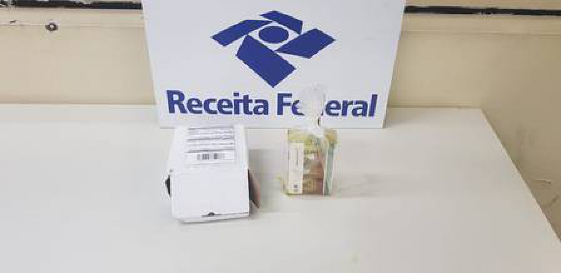 Material apreendido pela Alfândega no aeroporto do Galeão. - Receita Federal