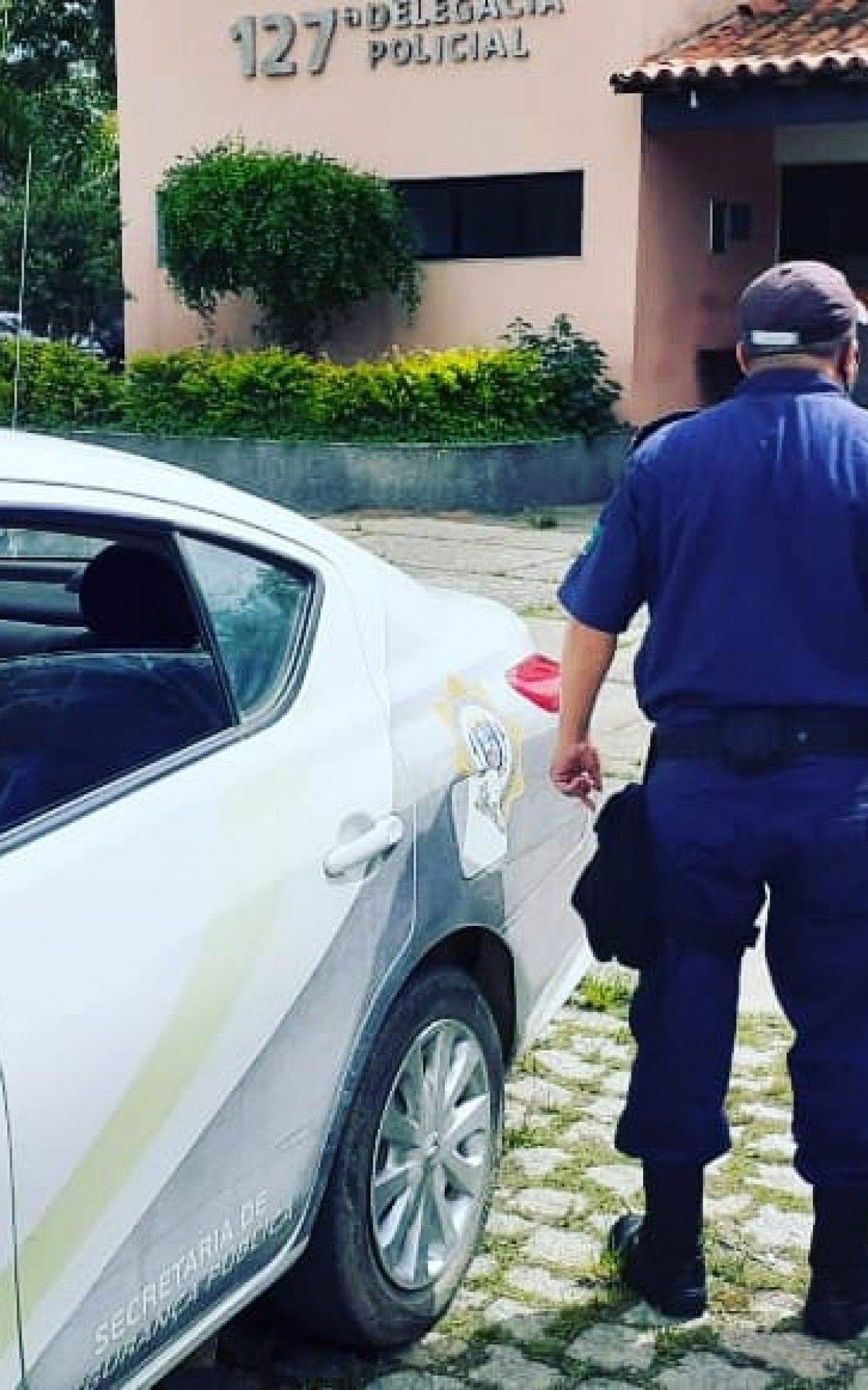 Homem tenta esfaquear 'gringo' e são presos pela Guarda Municipal em Búzios  - Guarda Municipal de Búzios 