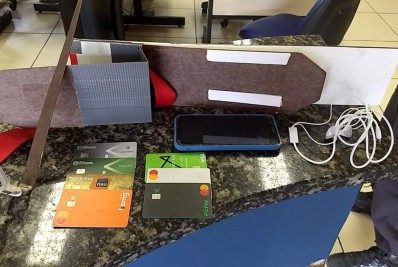 Casal é preso furtando caixa eletrônico no Centro de Magé