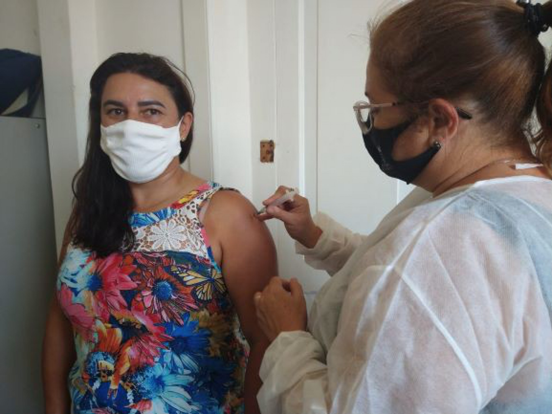 Vacinação contra COVID-19 em um dos postos de atendimento da Saúde em Petrópolis - divulgação/Ascom