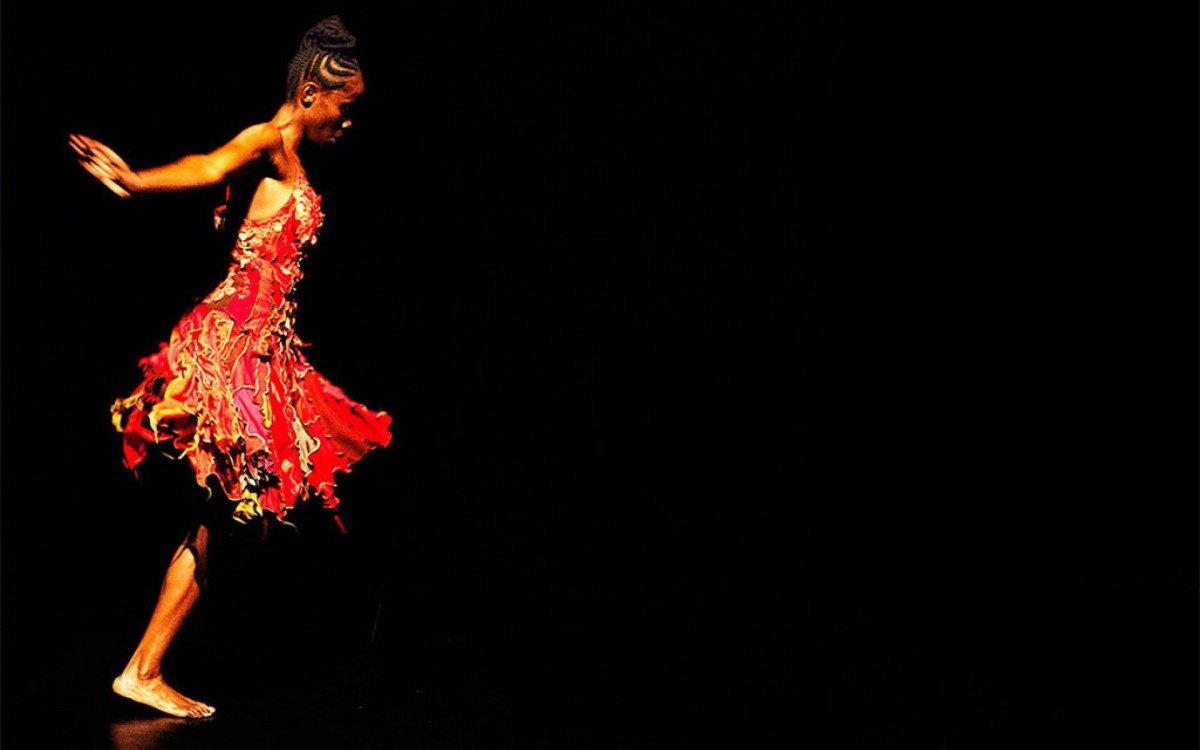 Davy manifesta de maneira sensível, bela e autêntica o olhar de quem enxerga muito além do óbvio