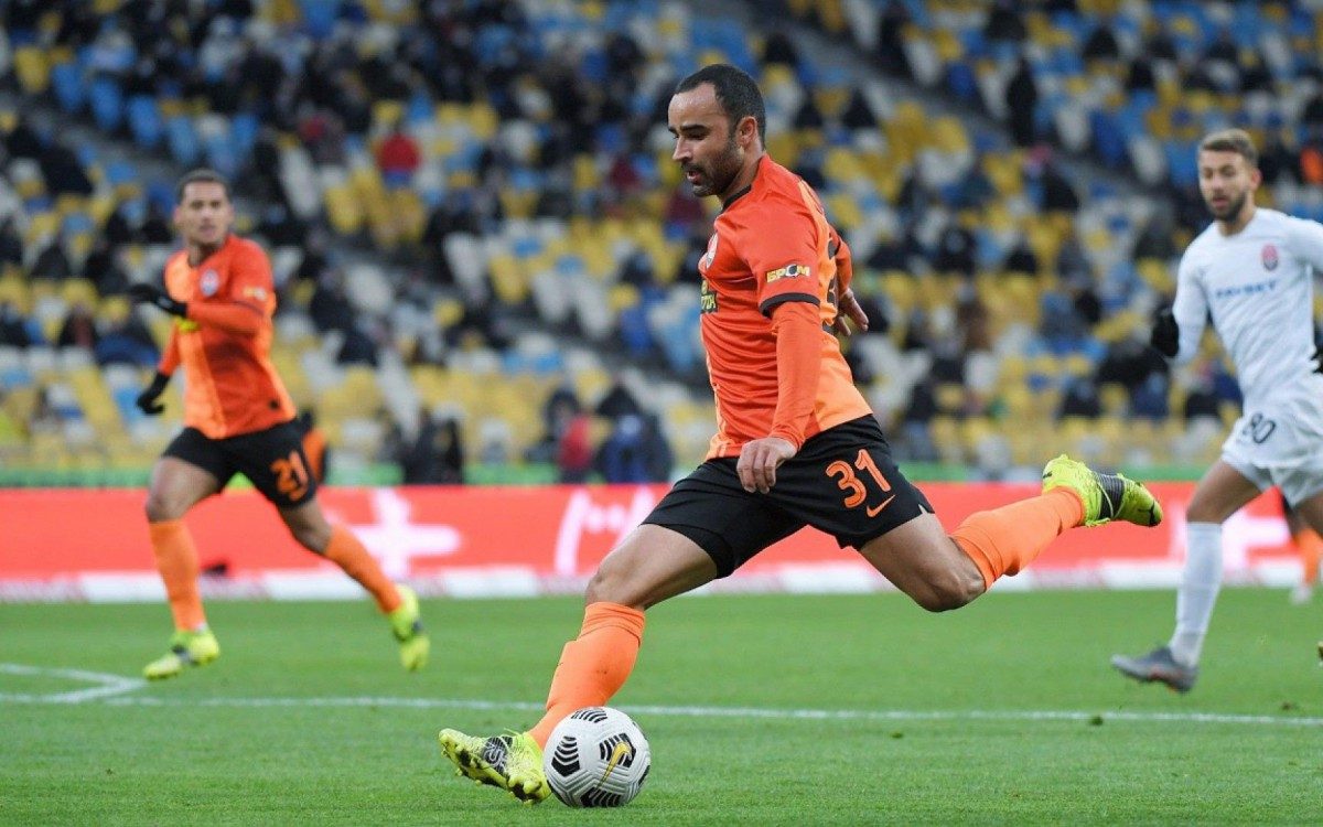 Ismaily em a&ccedil;&atilde;o pelo Shakhtar Donetski