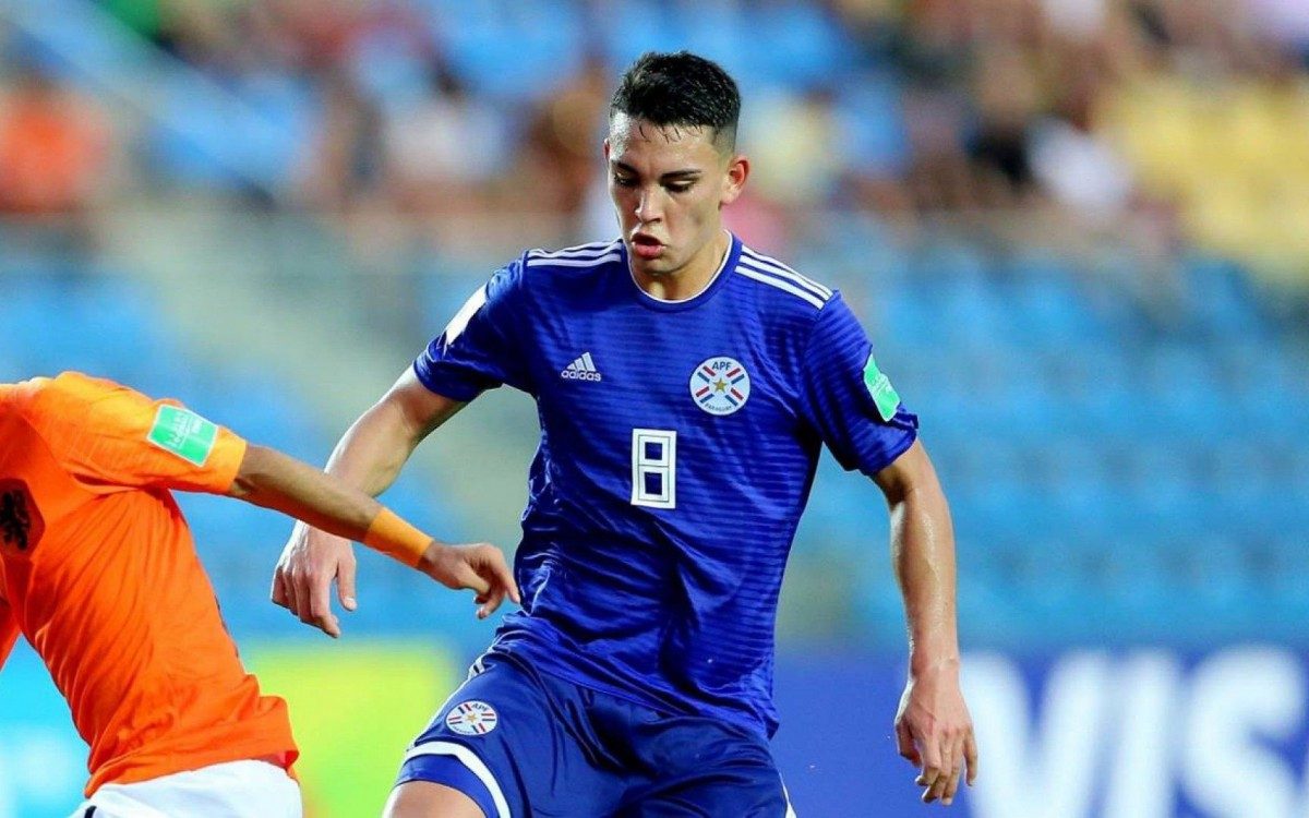 Fabrizio Peralta chega para reforçar o Sub-20 do Flamengo