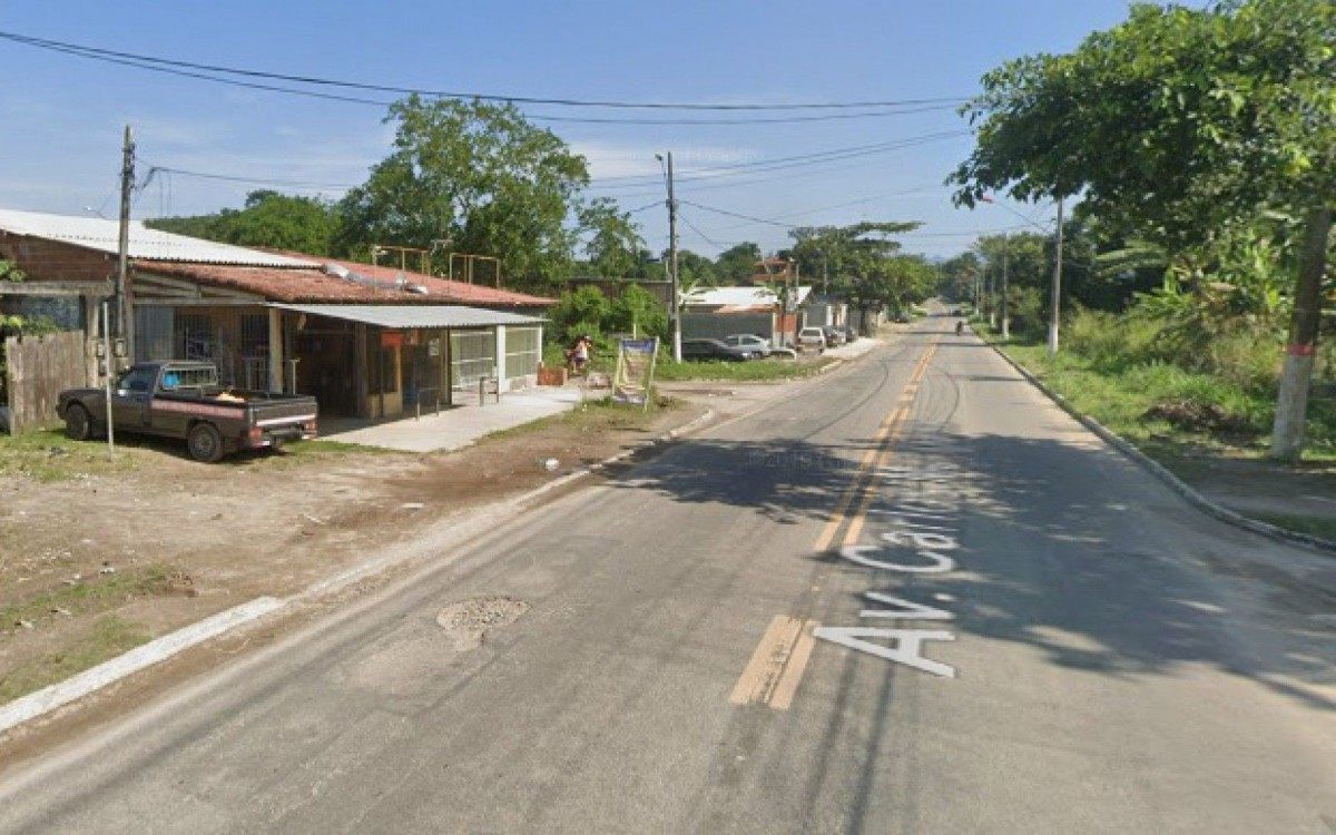 O caso aconteceu na manhã desta segunda-feira na Av. Carlos Mariguella, em Maricá