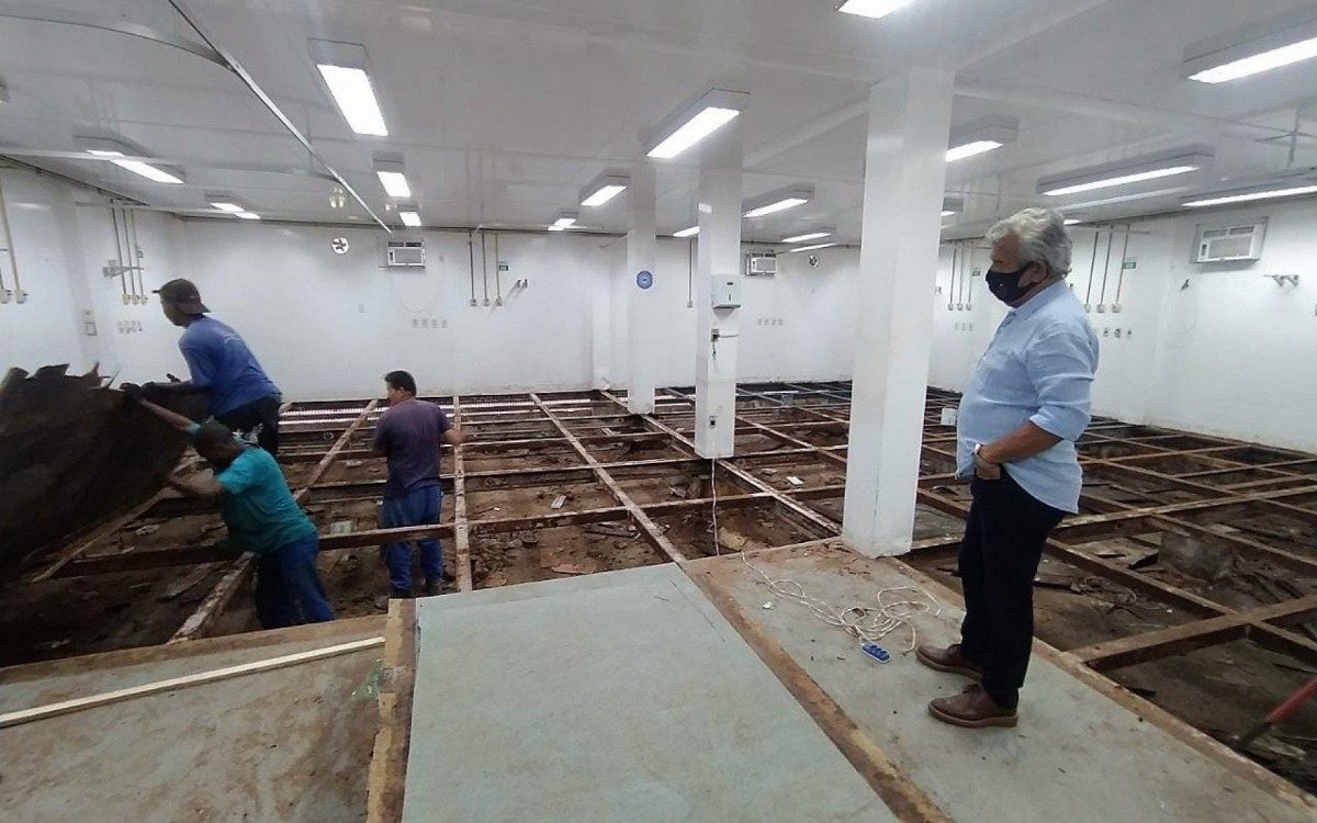 Prefeito Dr. João visita obras da UPA de Jardim Íris