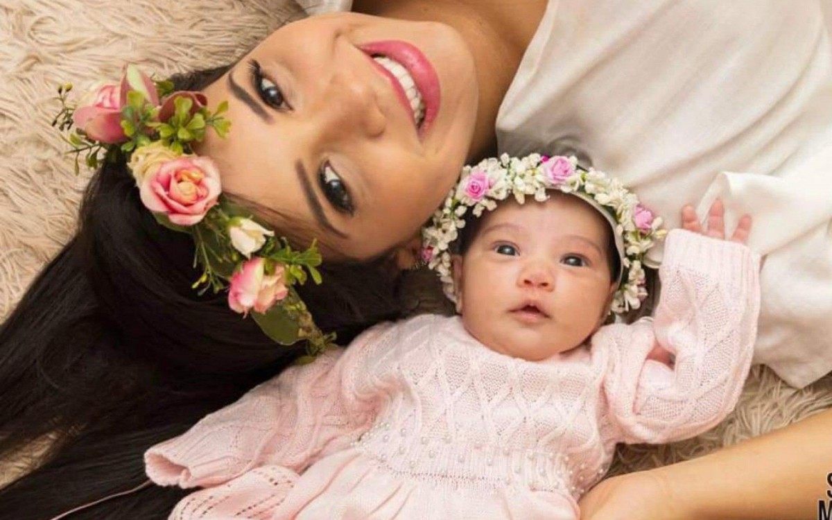 Mãe e filha clicadas por Suellen Monique