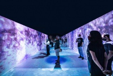 Instalação tecnológica propõe reflexão sobre a interação com diferentes ambientes e contextos    