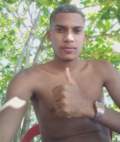 Arilson Santiago Pinto, 21, anos, foi morto em São Gonçalo