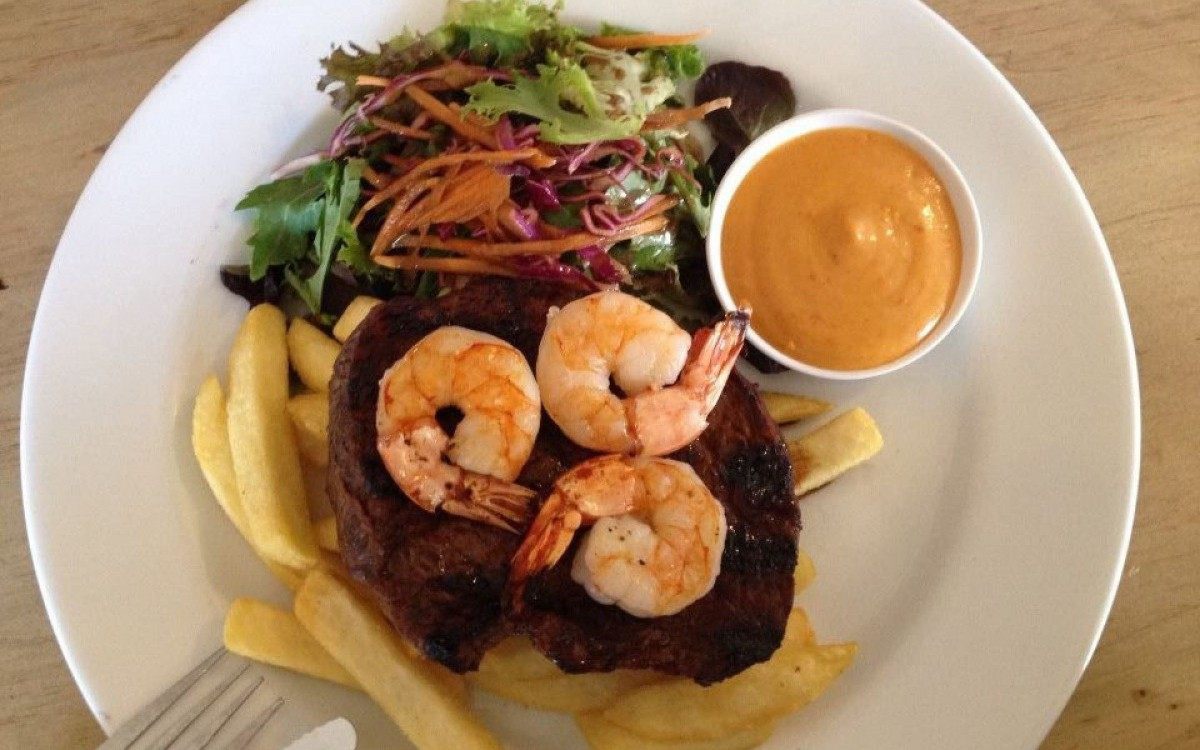 Os pratos de Surf and Turf pratos ficaram famosos a partir da sua apresentação em realitys shows da alta gastronomia em diversos países