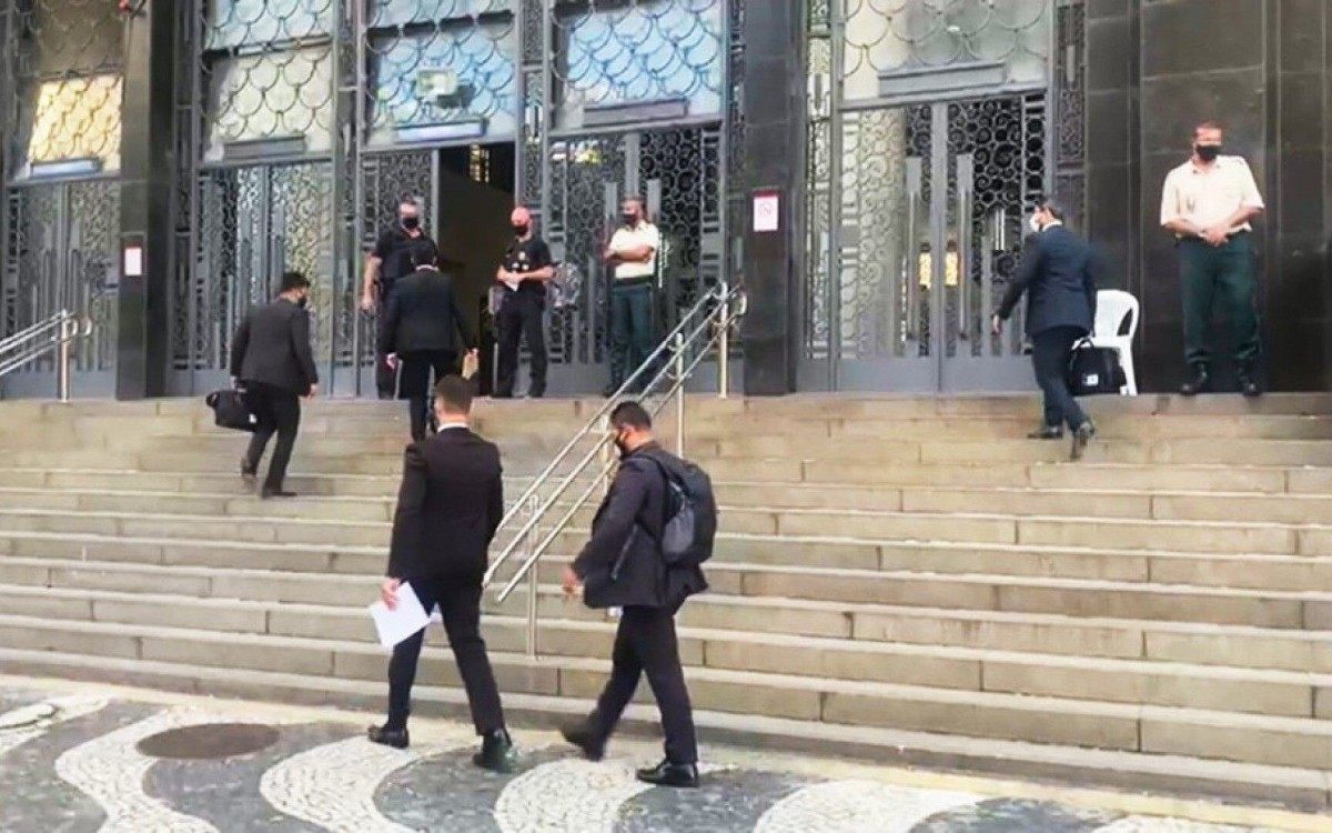 Entre os alvos da Operação Mais Valia estão desembargadores do Tribunal Regional do Trabalho (TRT) e advogados ligados ao governador afastado, Wilson Witzel (PSC)