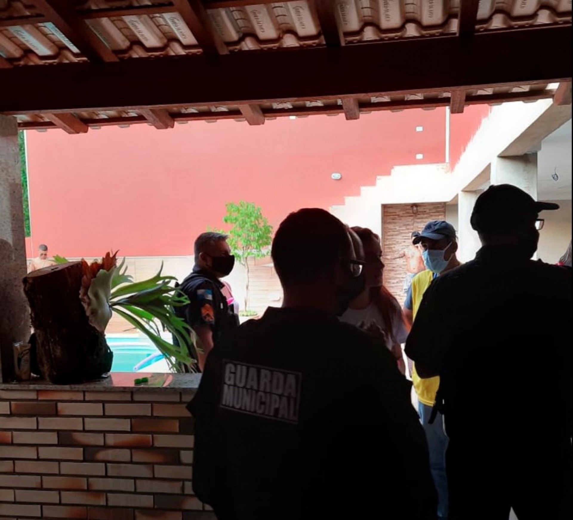 Tr&ecirc;s estabelecimentos interditados durante fiscaliza&ccedil;&atilde;o do cumprimento das medidas de combate &agrave; Covid-19