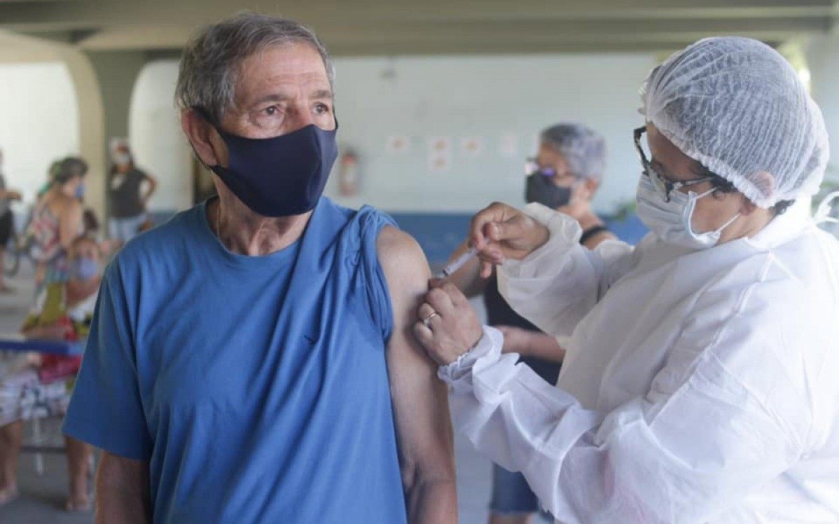 At&eacute; o final desta semana, a prefeitura pretende chegar a 90% dos idosos vacinados na cidade