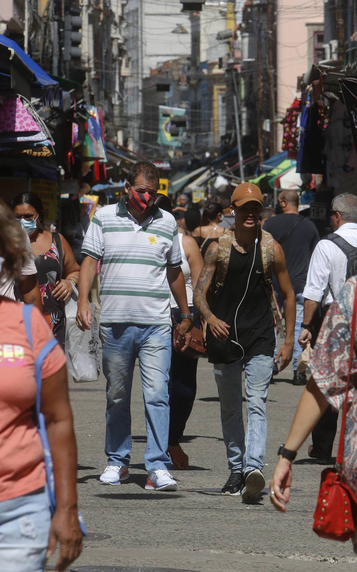 Geral - Movimenta&ccedil;ao no SAARA, centro do Rio.