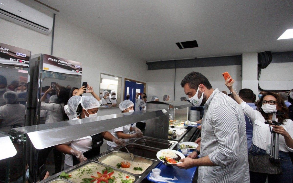 Governador Cl&aacute;udio Castro e Prefeito Washington Reis inauguram primeiro Restaurante do Povo em Caxias