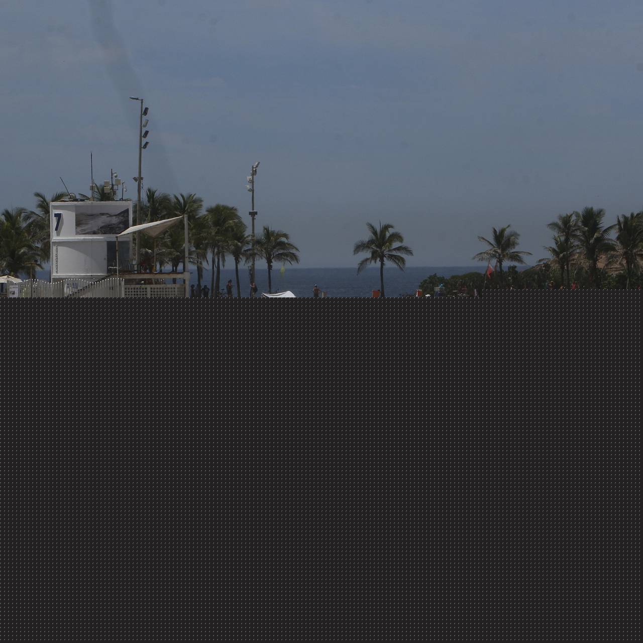 (Arquivo) Movimenta&ccedil;&atilde;o na Praia do Arpoador