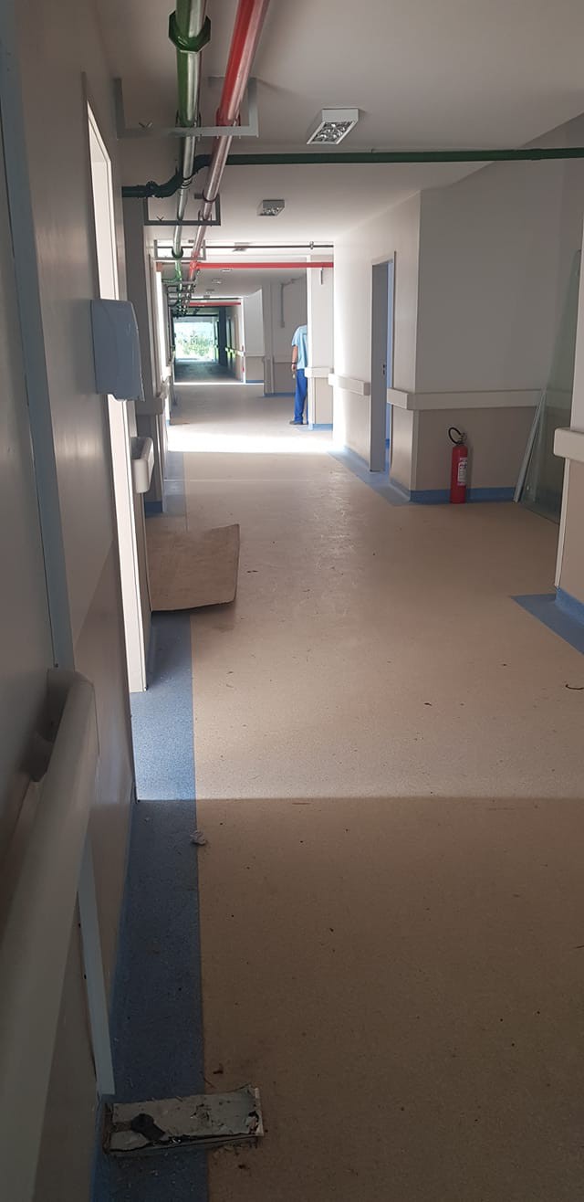 No início de 2020, devido às fortes chuvas que atingiram o Rio, o teto do ambulatório desabou