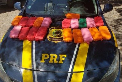 Dois homens são presos com 20kg de pasta base de cocaína na BR-040