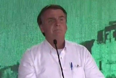 Durante evento, Bolsonaro elogia Salles e critica MST