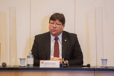 Cláudio Castro reconduz Luciano Mattos ao cargo de procurador-geral de Justiça do Rio