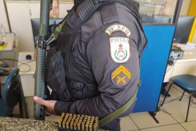 Cardoso Moreira: Arma de fogo e munições apreendidas durante ação do 29° BPM em apoio à Justiça