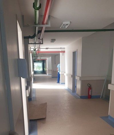 No in&iacute;cio de 2020, devido &agrave;s fortes chuvas que atingiram o Rio, o teto do ambulat&oacute;rio desabou - Divulga&ccedil;&atilde;o