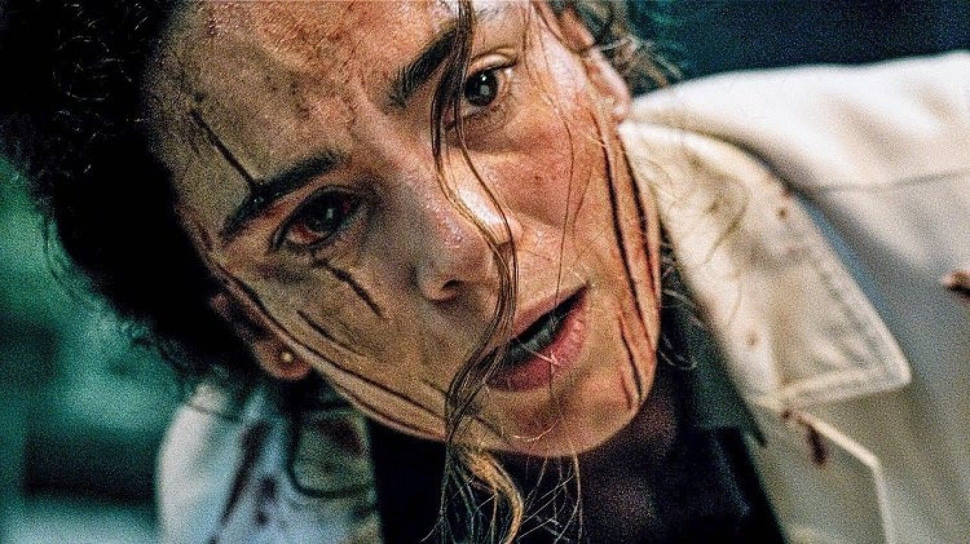 Alice Braga - atriz brasileira em Os Novos Mutantes e O Esquadrão Suicida
 - Reprodução Youtube / Divulgação Fox