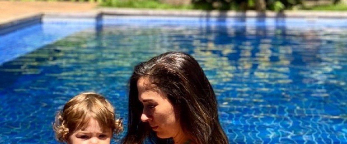 Tat&aacute; Werneck com a filha, Clara Maria, de 1 ano e 4 meses - Reprodu&ccedil;&atilde;o Internet