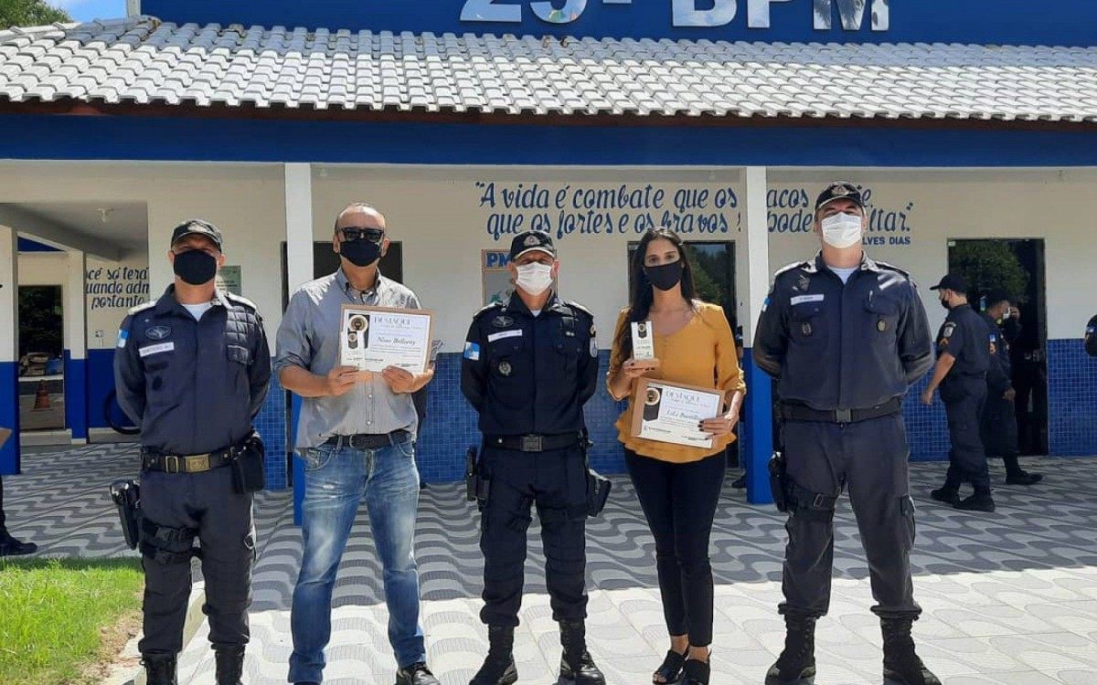 Os jornalistas Lili Bustilho e Nino Bellieny receberam a homenagem intitulada "Amigos da Seguran&ccedil;a P&uacute;blica".