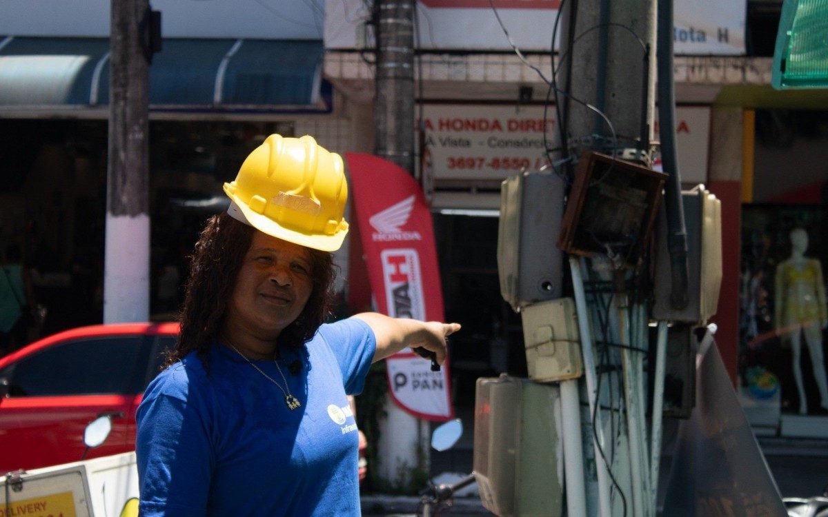 Jane &eacute; eletricista da Prefeitura de Mag&eacute;