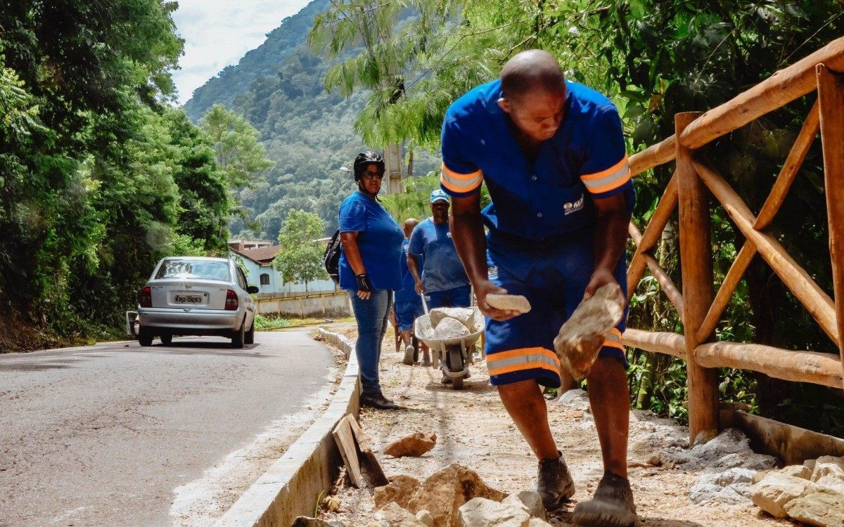 Deise Meri Silva &eacute; encarregada de obras de Mag&eacute; 