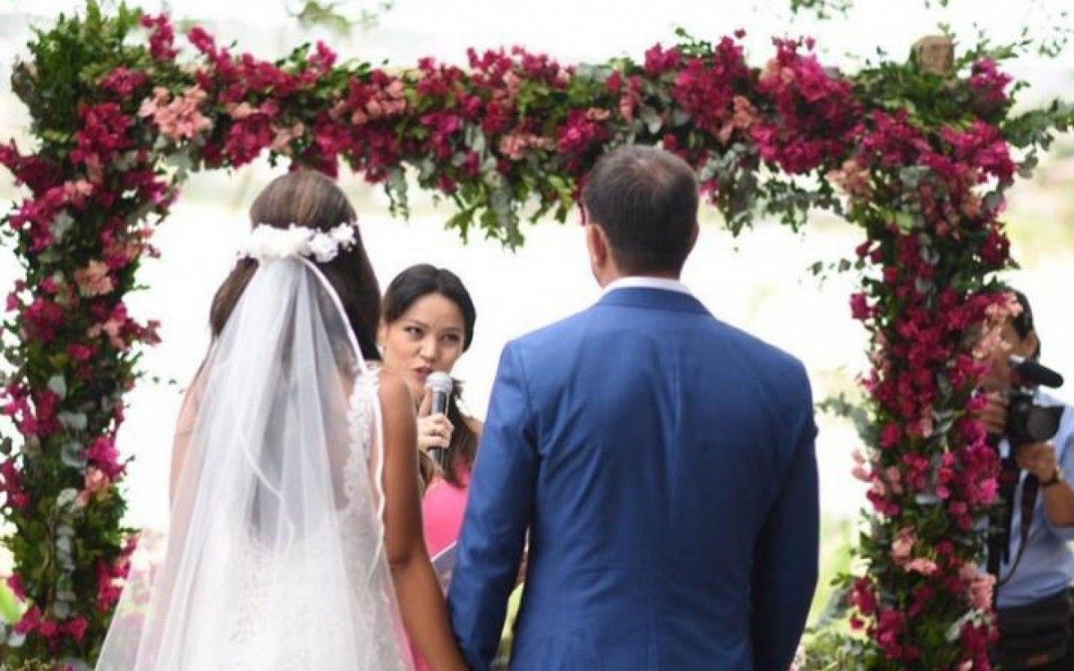 Geovanna Tominaga criou a Celebrando Amor, empresa de celebração de casamentos