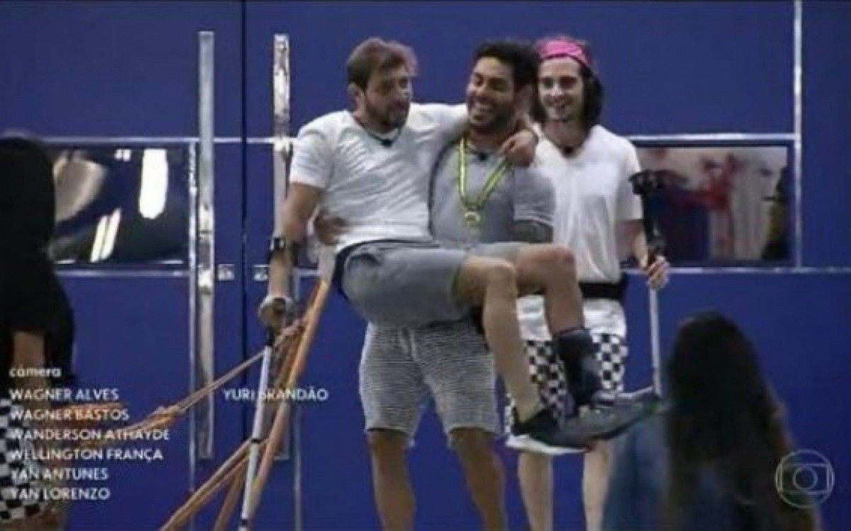 Caio e Rodolffo comemoraram a vitória do sertanejo