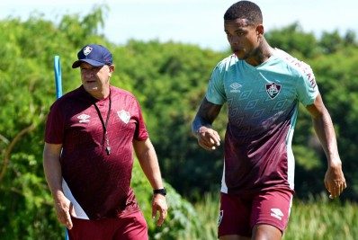 Caio Paulista comemora renovação como Fluminense: 'Que 2021 seja ainda melhor'